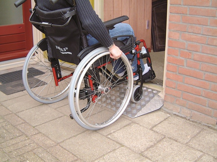 drempelhulp rolstoel